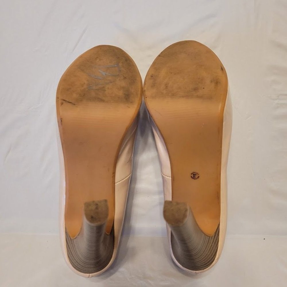 City Streets Pink Beige Tan High Heel Women's Closed Toe Shoes Pumps Size 8M - Picture 9 of 9